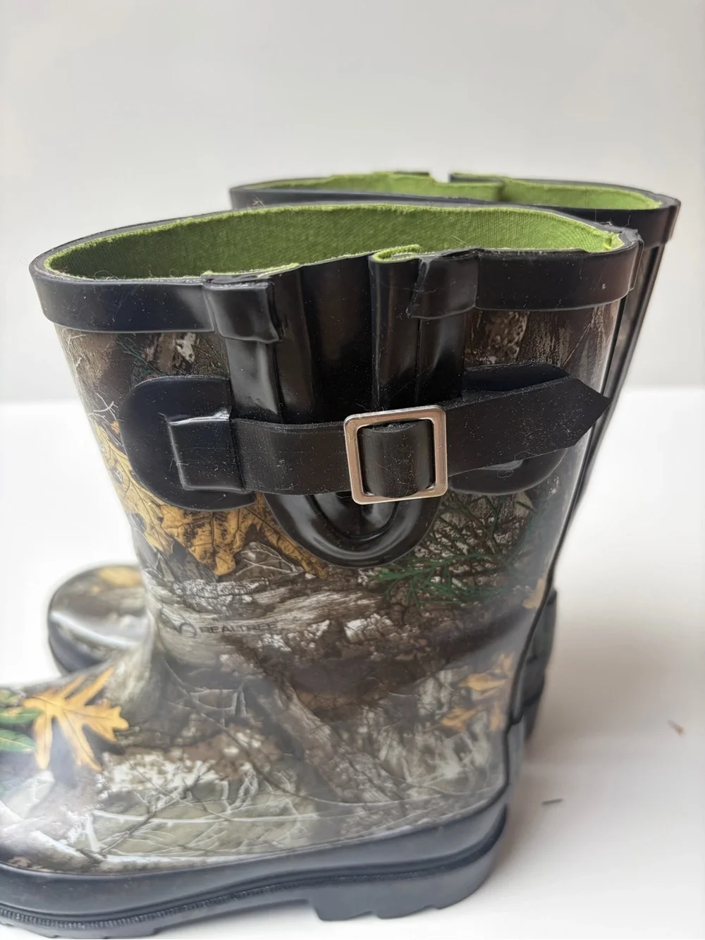 Kids Magellan Outdoors Camo Rubber Rain Boots Waterproof Realtree Edge Size 3